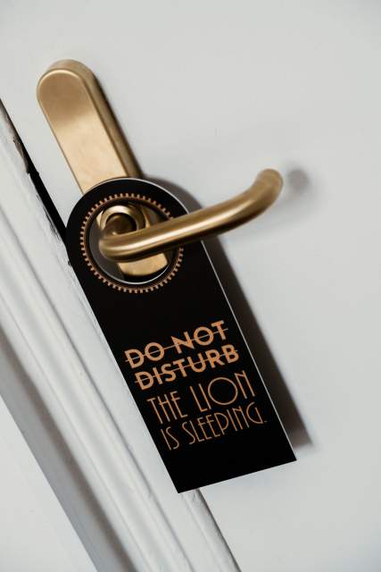 -do-not-distribut-lion