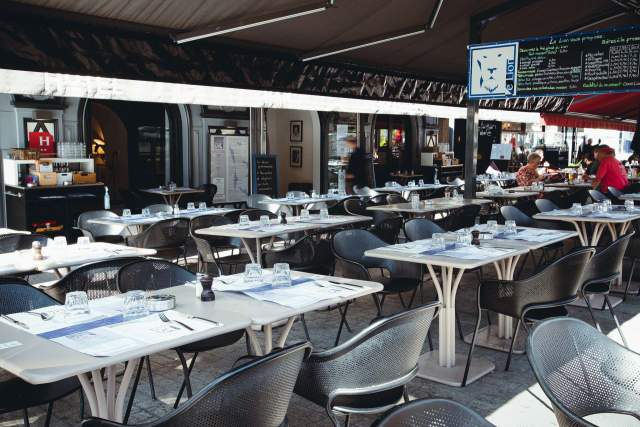 Hôtel Le Lion - Terrasse